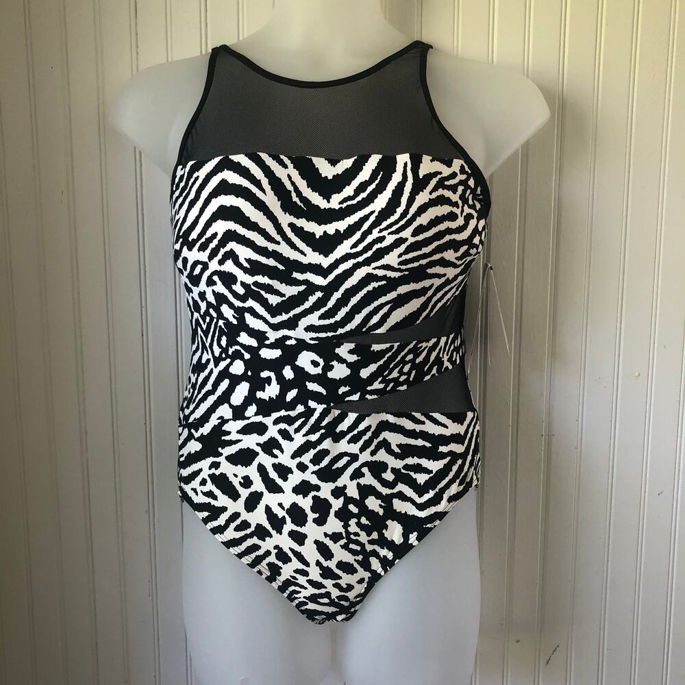 COCO REEF CONTOURS Retail $134 Black Tummy Control Underwire One Piece 16/40C